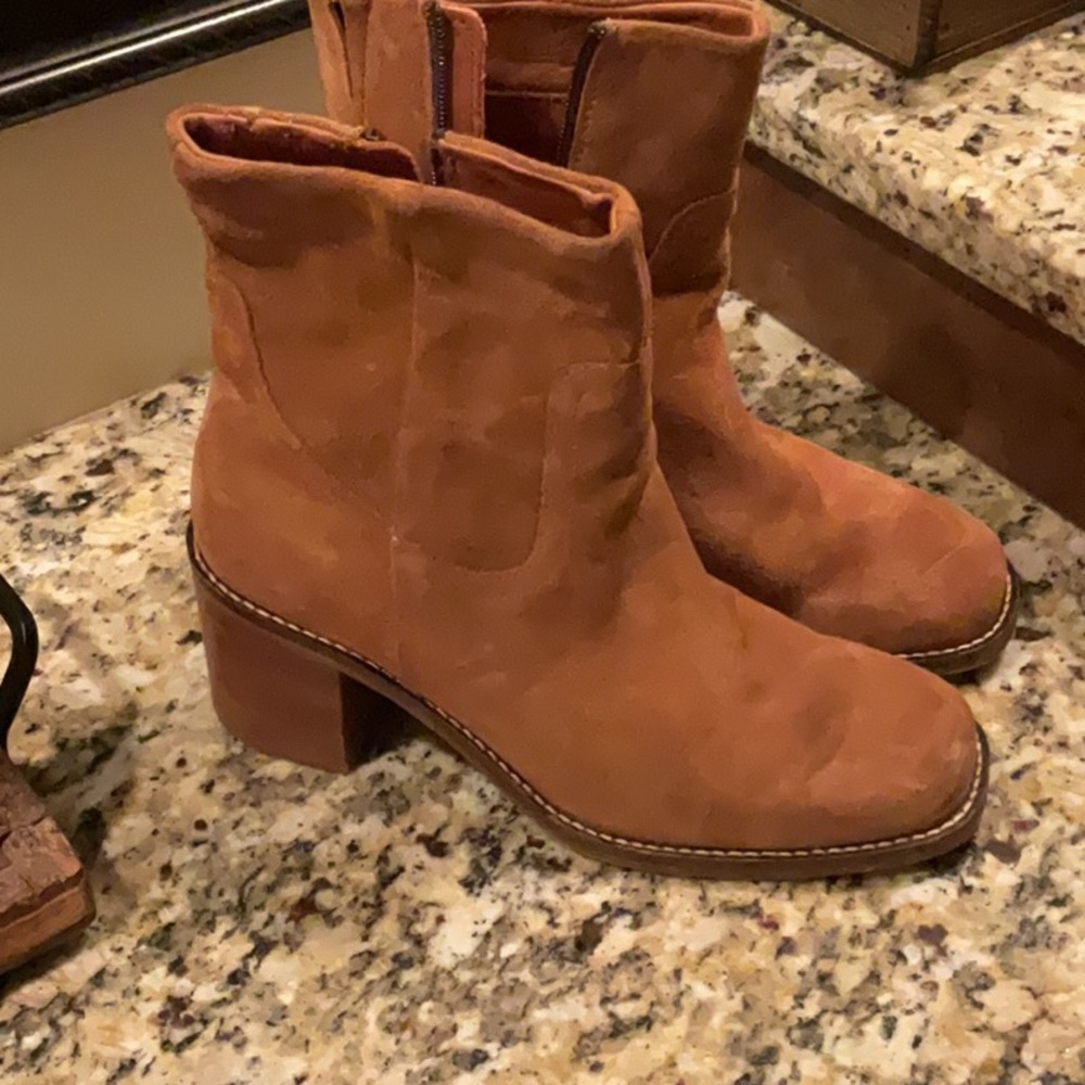Women's Tan Ankle Boots